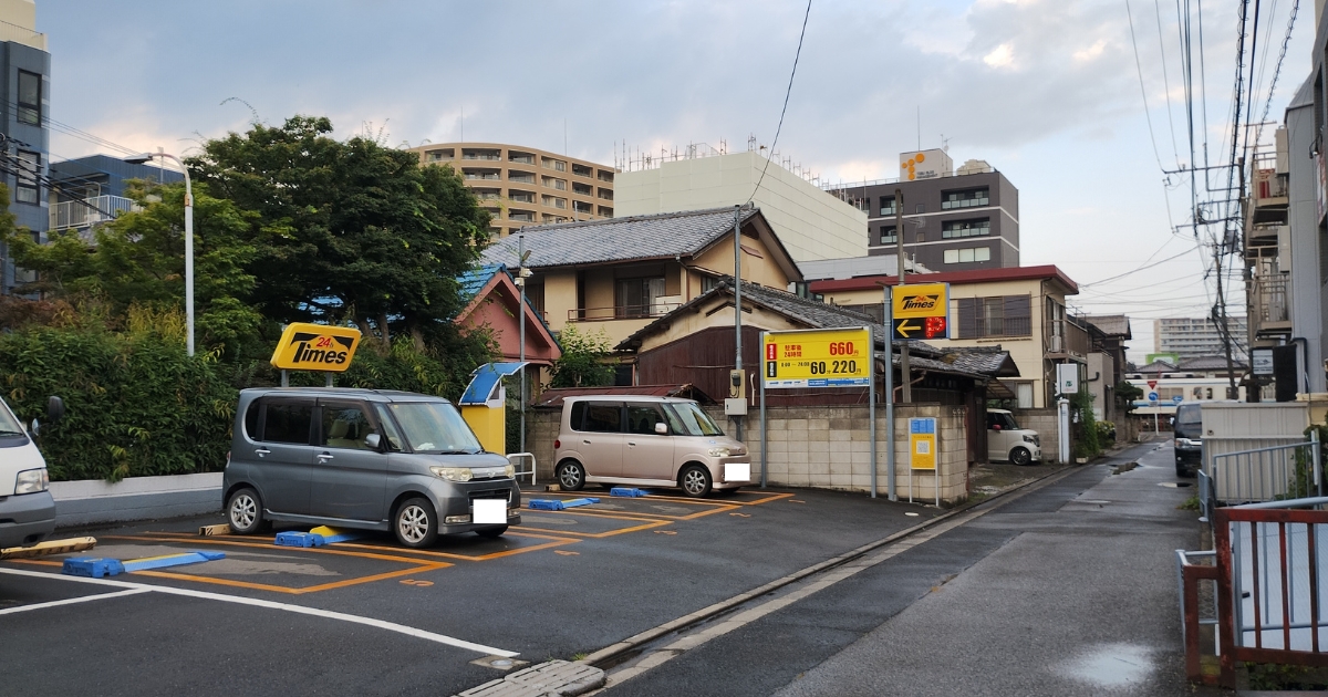 ふれあいキューブ周辺のコインパーキング